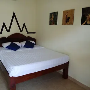 https://beach-club-resort.hotelssihanoukville.net