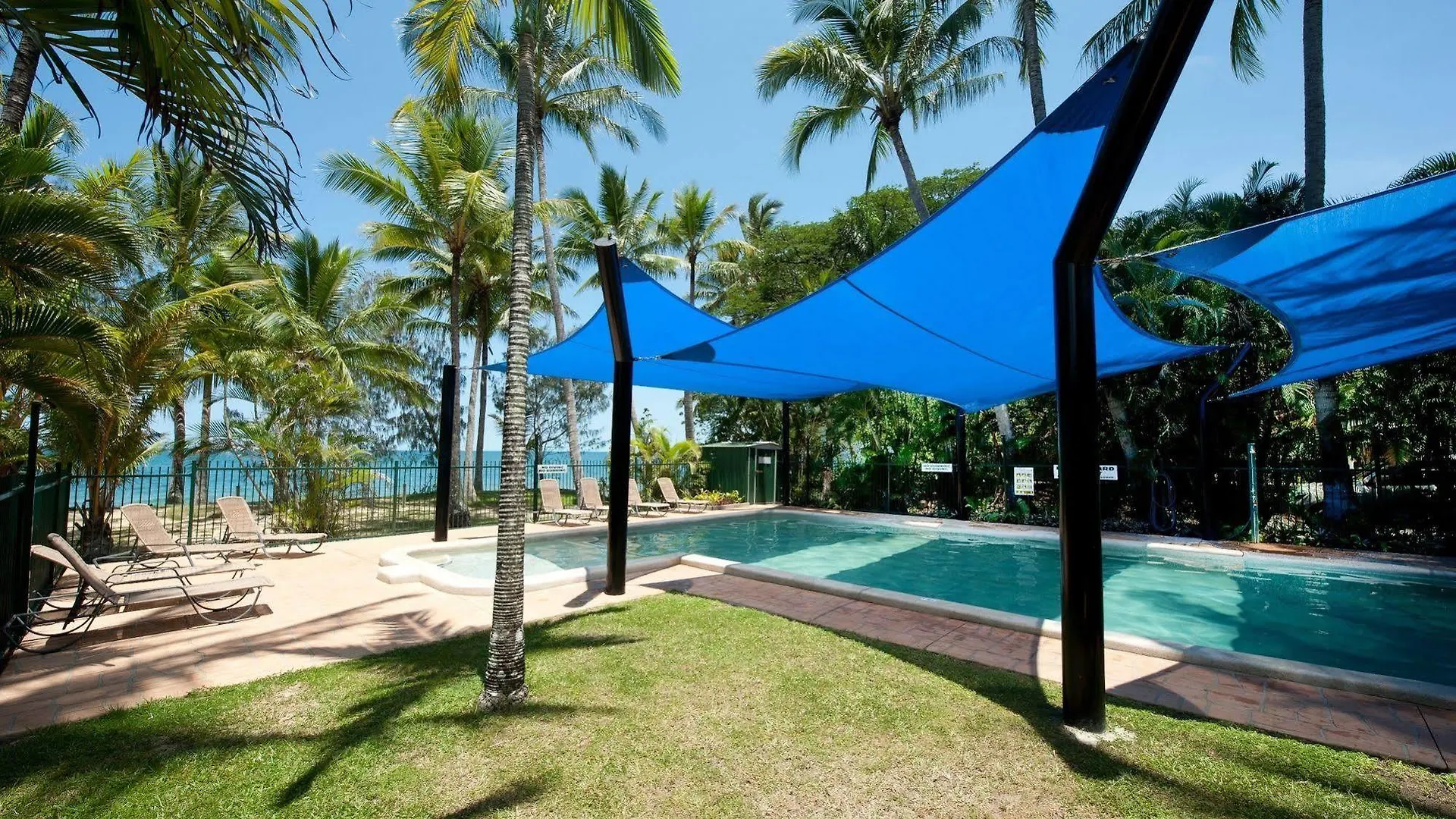Ellis Beach Oceanfront Holiday Park Palm Cove